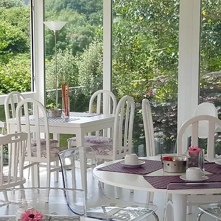 فندق Hotel Camping ريباذيسييّا