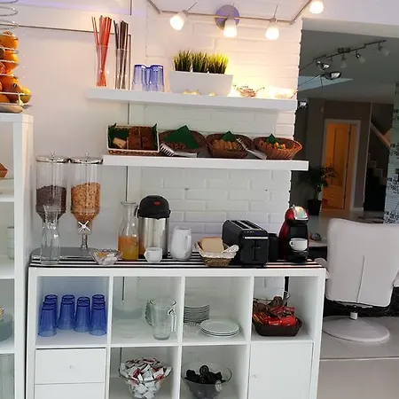 فندق Hotel Camping ريباذيسييّا