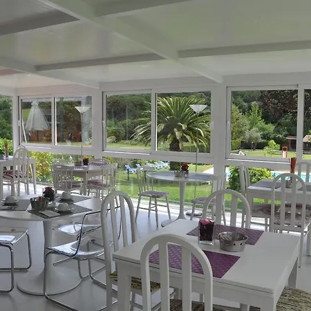 מלון Hotel Camping ריבאדסלה