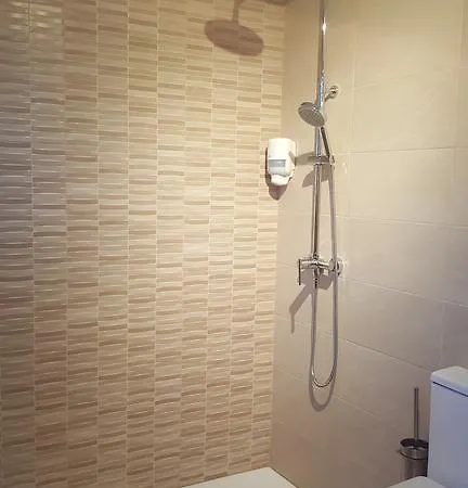 מלון Hotel Camping