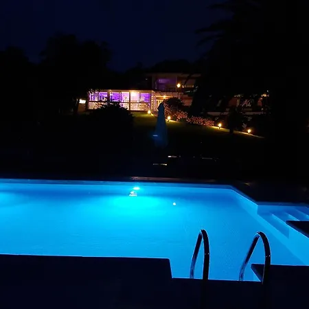 Hotel Camping 3* ריבאדסלה