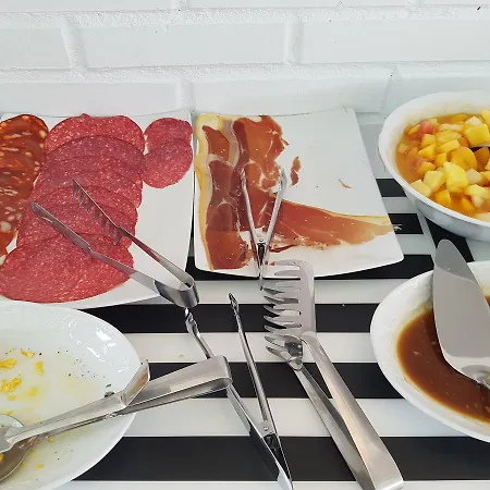 Hotel Camping מלון ריבאדסלה